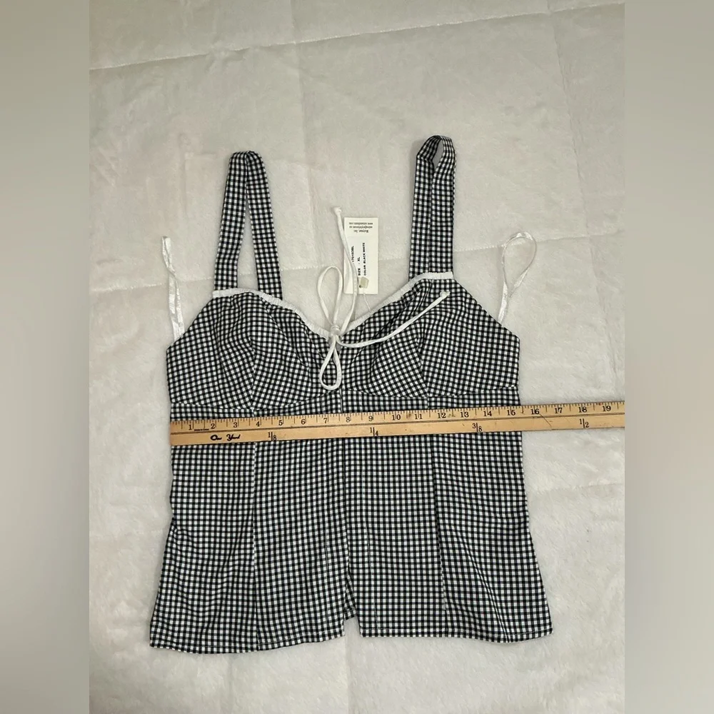 Black and White Checkered Sleeveless Top - Picture 5 of 7